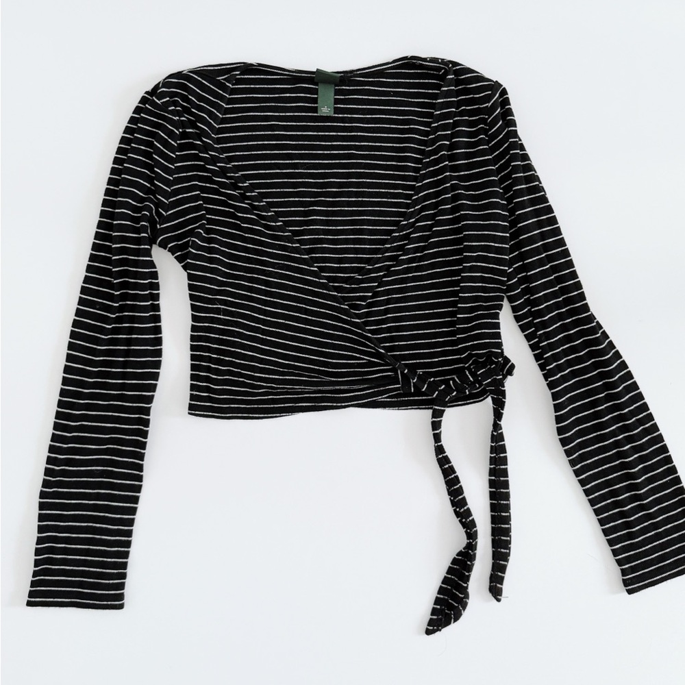 Wild Fable low cut crop top